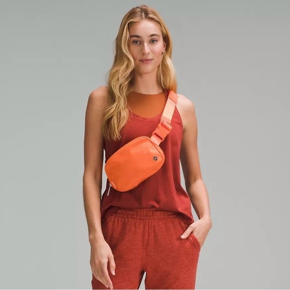 NWT Lululemon Everywhere Belt Bag 1L - Picture 1 of 8